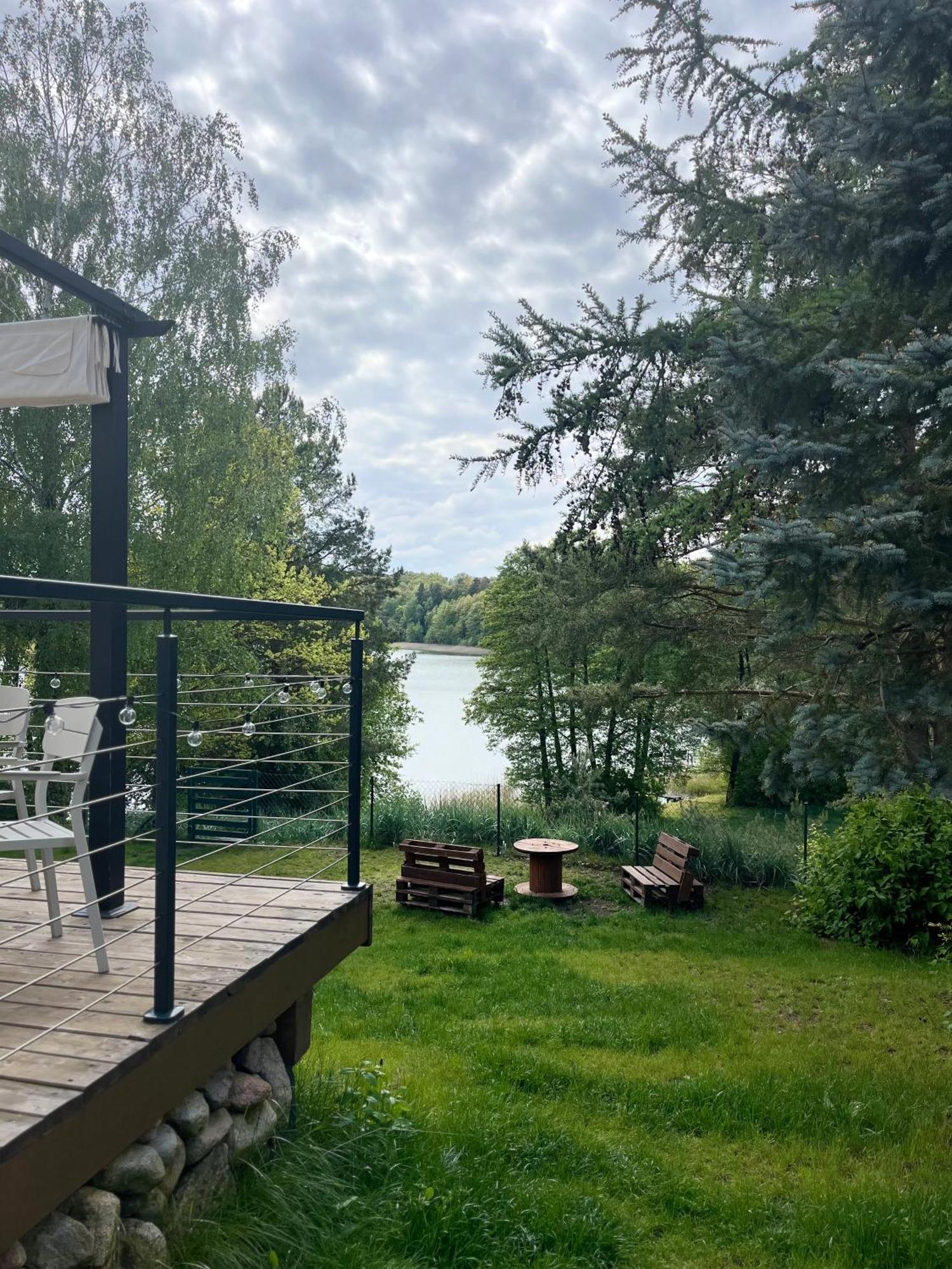 Dom Nad Jeziorem Gaja House Jadamowo 外观 照片